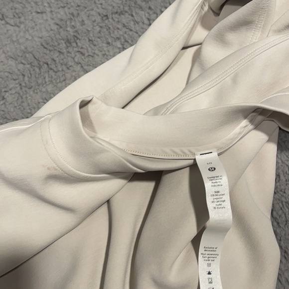 Lululemon Softstreme Perfectly Oversized Cropped Crew size 10 - Picture 8 of 9